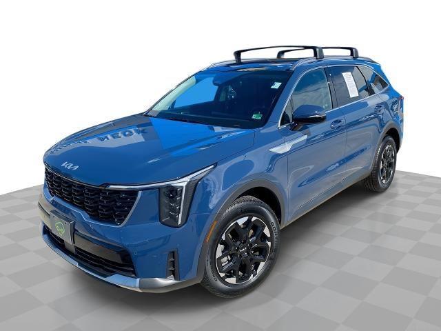 used 2025 Kia Sorento car, priced at $32,995