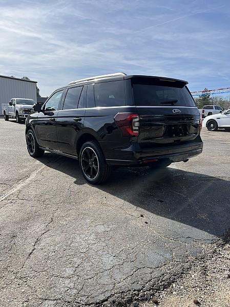 used 2023 Ford Expedition car, priced at $52,991