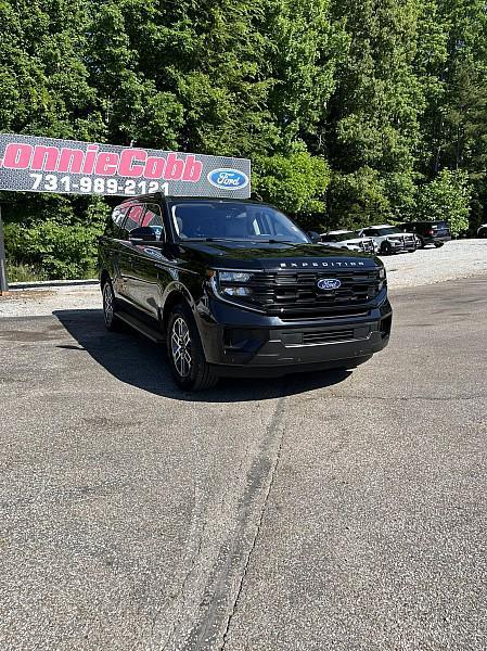 used 2025 Ford Expedition car, priced at $59,998
