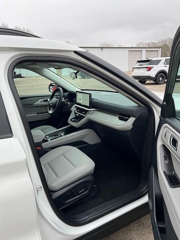 new 2026 Ford Explorer car, priced at $44,989