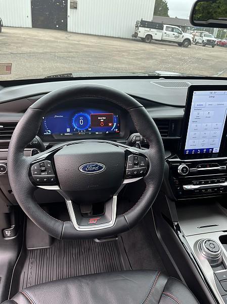 used 2024 Ford Explorer car, priced at $44,998