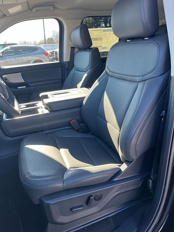 new 2026 Ford Expedition car, priced at $66,973