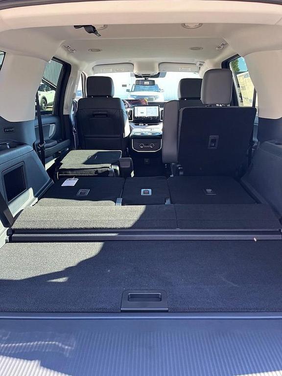 new 2026 Ford Expedition car, priced at $66,973