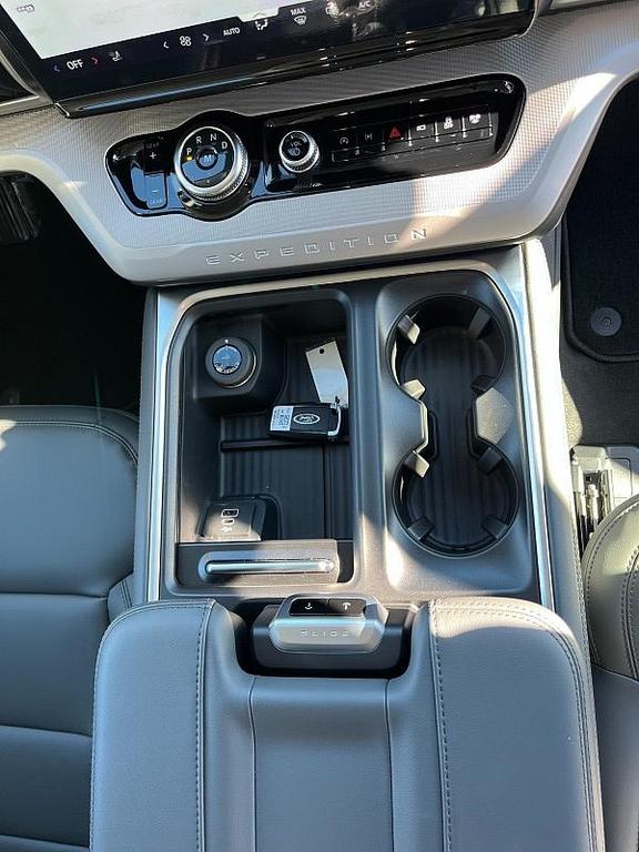 new 2026 Ford Expedition car, priced at $66,973