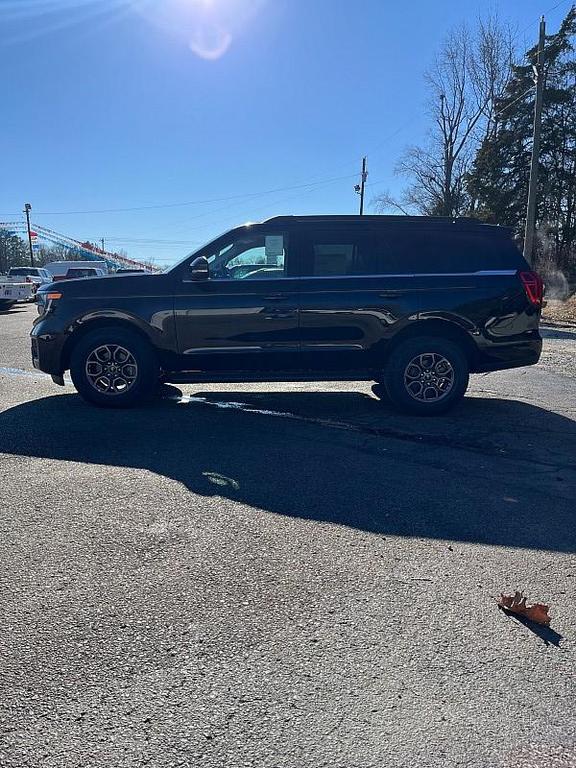 new 2026 Ford Expedition car, priced at $66,973
