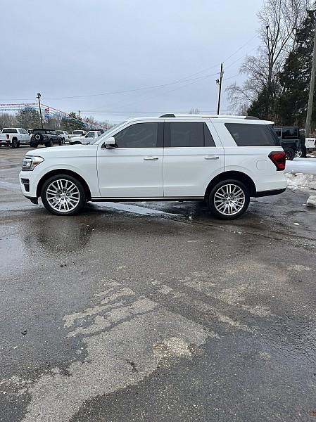 used 2022 Ford Expedition car, priced at $49,998