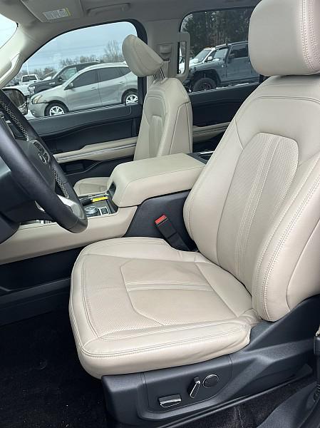 used 2022 Ford Expedition car, priced at $49,998