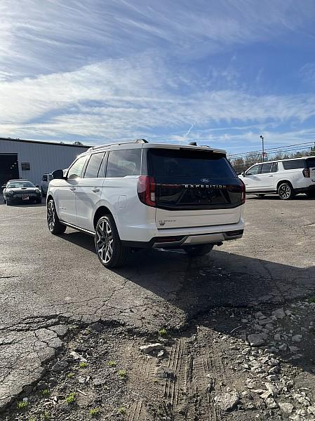 new 2026 Ford Expedition car, priced at $89,735