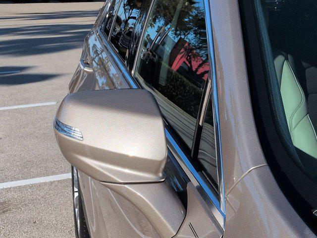 used 2022 Cadillac XT4 car, priced at $24,622