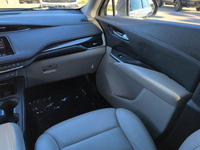 used 2022 Cadillac XT4 car, priced at $24,622