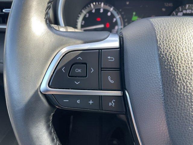 used 2021 Toyota Highlander car, priced at $35,987