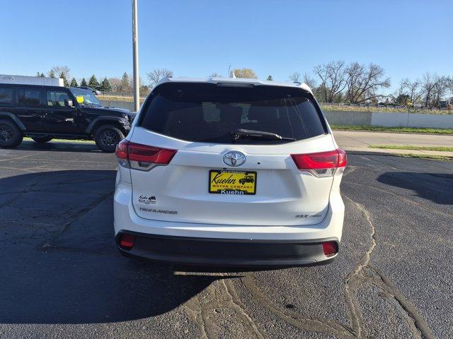 used 2018 Toyota Highlander car, priced at $19,985