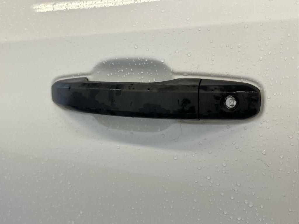 used 2023 GMC Sierra 1500 car, priced at $30,200