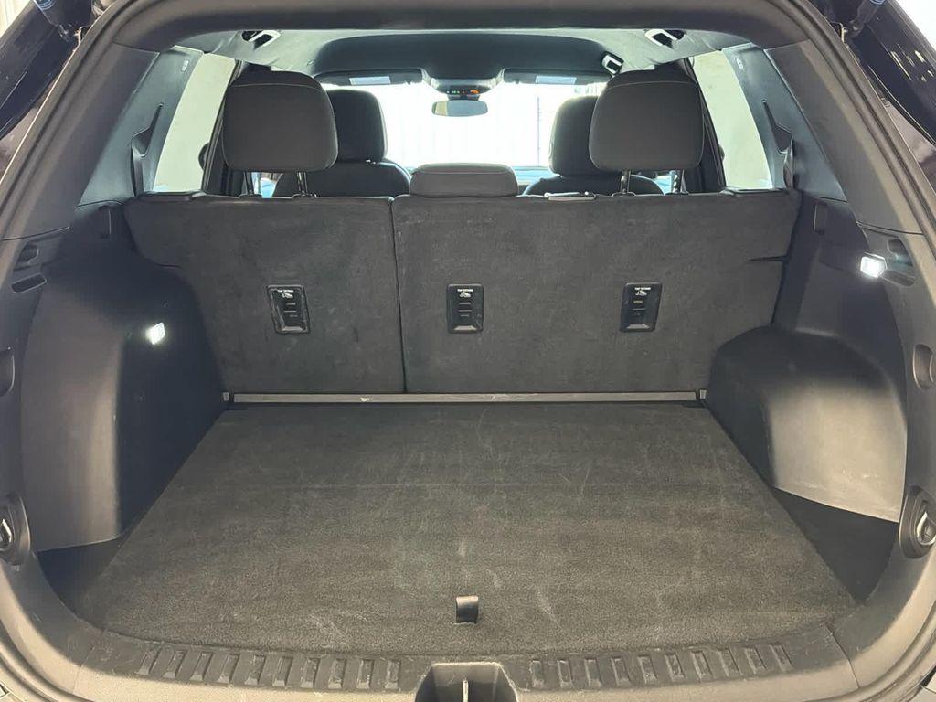 used 2025 Chevrolet Equinox car, priced at $25,900