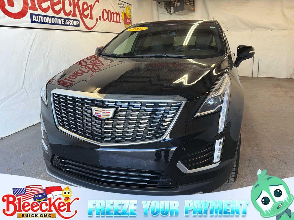 used 2025 Cadillac XT5 car, priced at $37,899