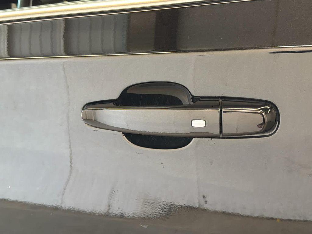 used 2022 Chevrolet Traverse car, priced at $24,499