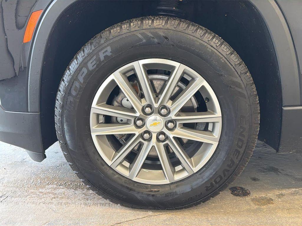used 2022 Chevrolet Traverse car, priced at $24,499