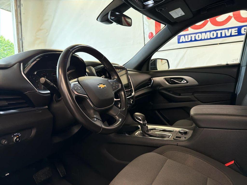 used 2022 Chevrolet Traverse car, priced at $24,499