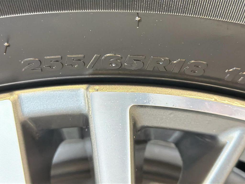 used 2025 Chevrolet Traverse car, priced at $34,700