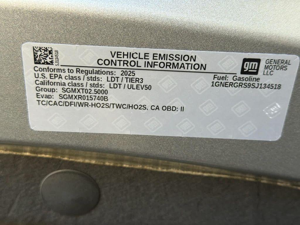 used 2025 Chevrolet Traverse car, priced at $34,700