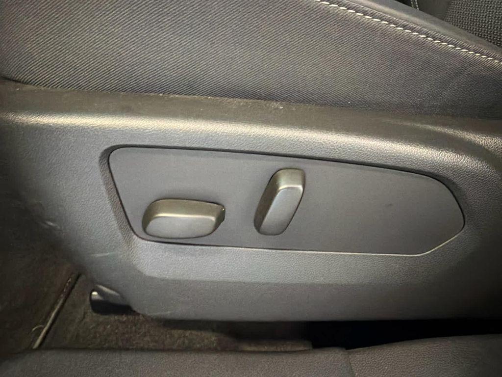 used 2023 Buick Envision car, priced at $26,900