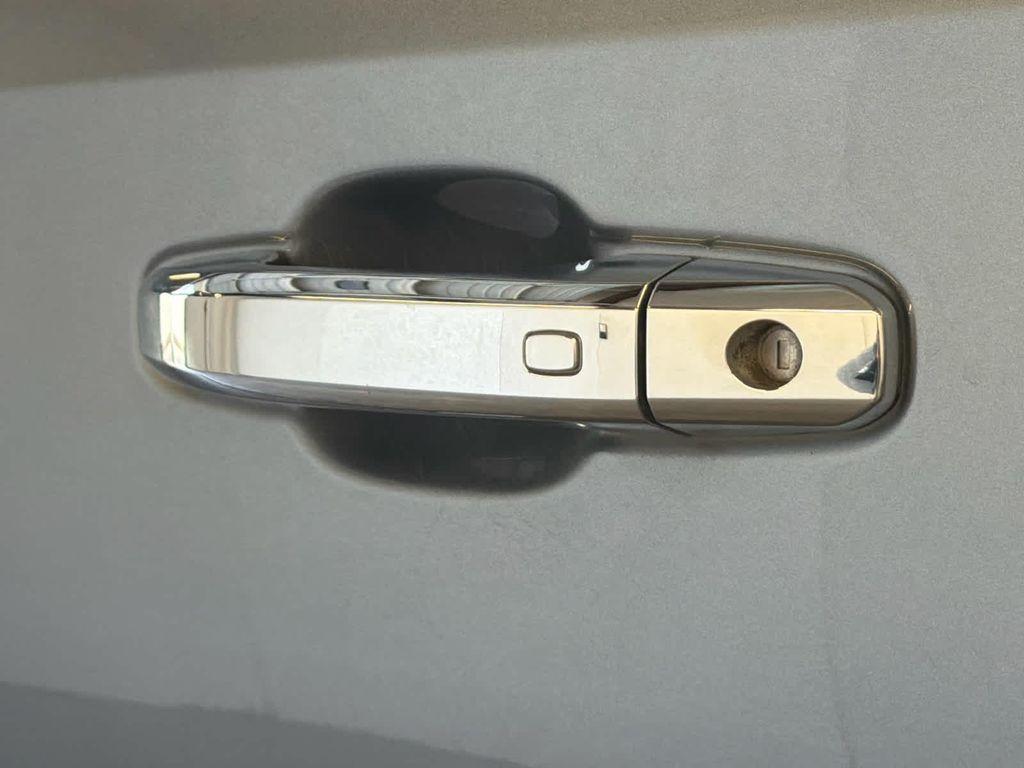 used 2021 GMC Sierra 1500 car, priced at $32,990