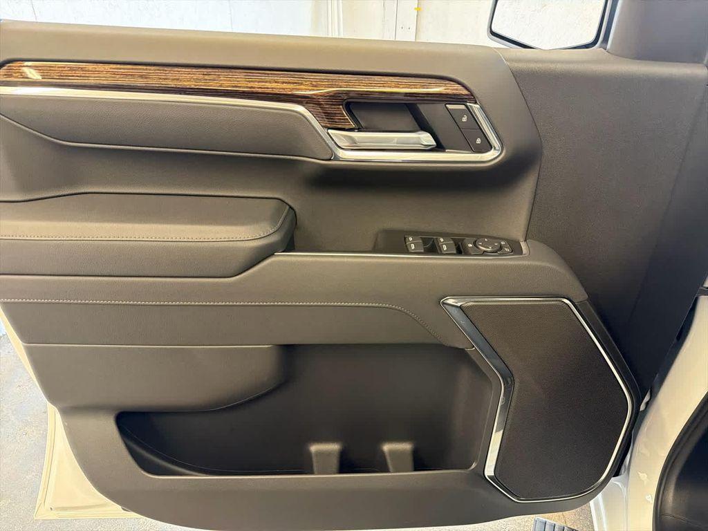 new 2026 GMC Sierra 1500 car, priced at $55,995