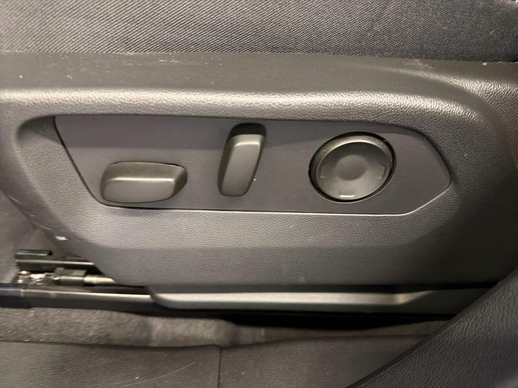 used 2025 Buick Envision car, priced at $31,444