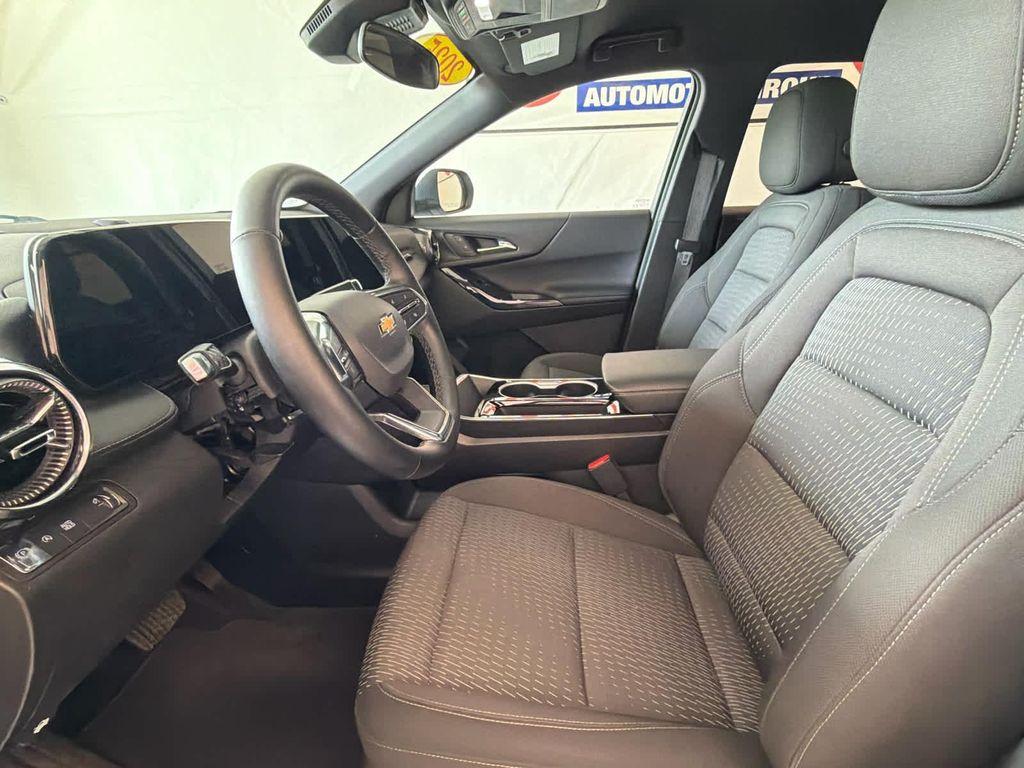 used 2025 Chevrolet Equinox car, priced at $26,400