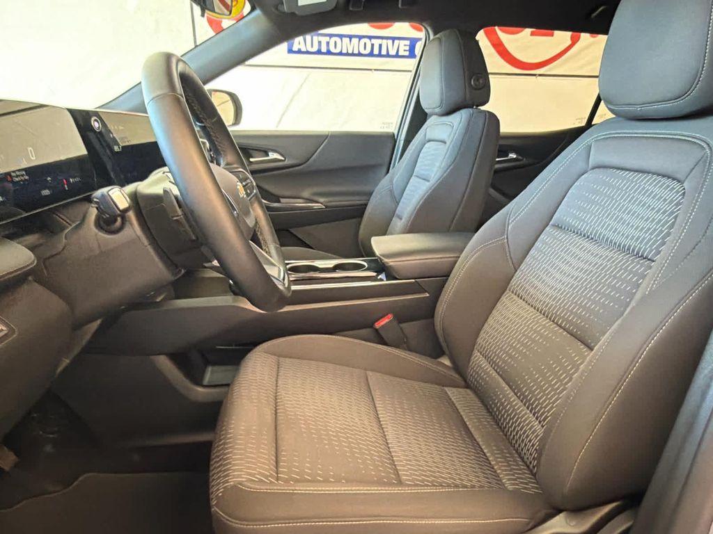 used 2025 Chevrolet Equinox car, priced at $24,885