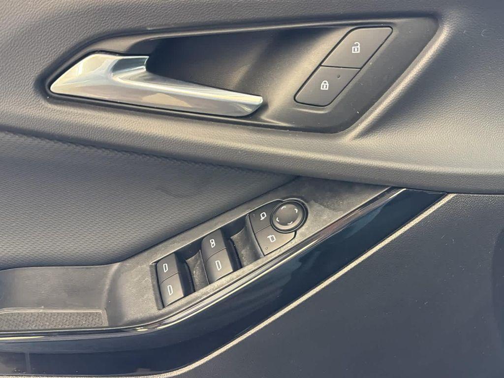 used 2025 Chevrolet Equinox car, priced at $24,885