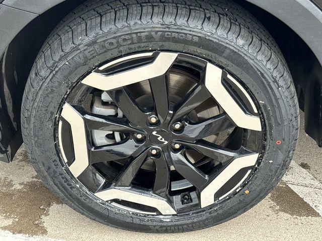 used 2025 Kia Telluride car, priced at $38,096