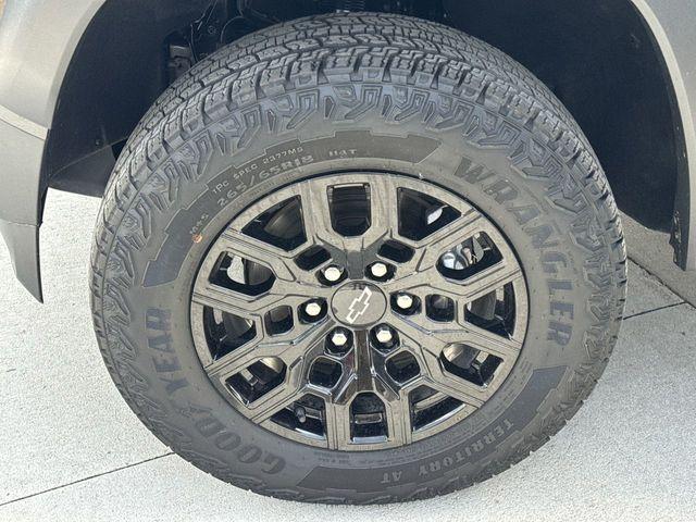 used 2024 Chevrolet Colorado car, priced at $35,997