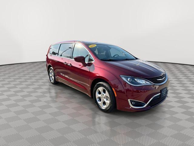 used 2018 Chrysler Pacifica Hybrid car, priced at $15,798