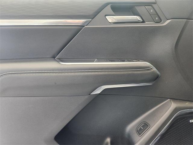 used 2025 GMC Acadia car, priced at $35,988