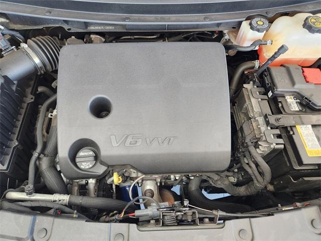 used 2022 Chevrolet Traverse car, priced at $28,988