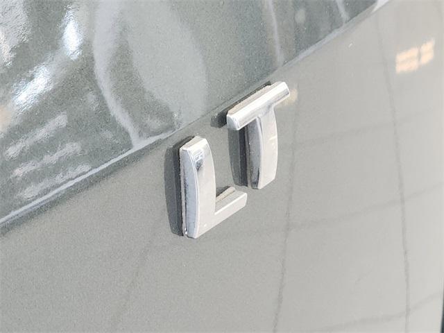 used 2022 Chevrolet Traverse car, priced at $28,988