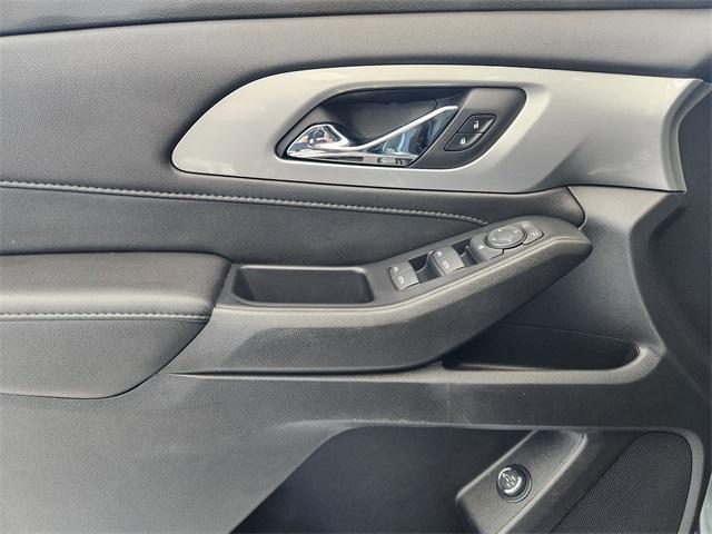 used 2022 Chevrolet Traverse car, priced at $28,988