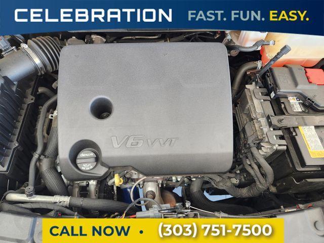 used 2022 Chevrolet Traverse car, priced at $28,988