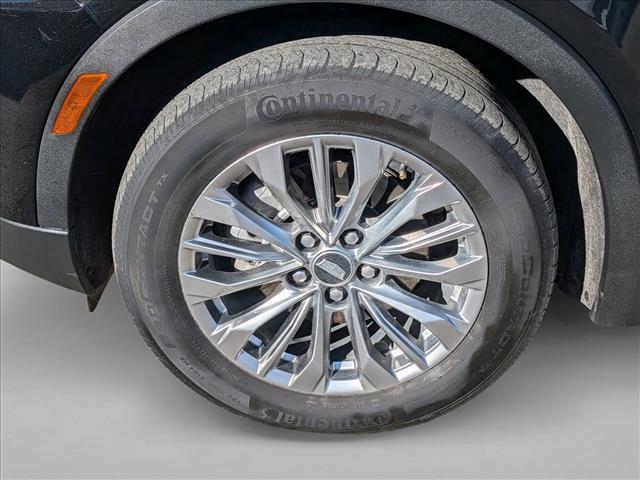 used 2024 Cadillac XT4 car, priced at $24,990