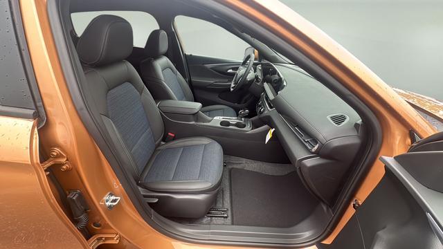 new 2026 Buick Envista car, priced at $27,775