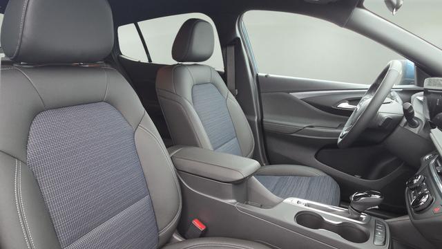 new 2026 Buick Envista car, priced at $28,040