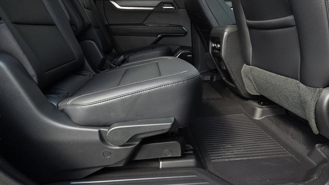 new 2026 GMC Acadia car, priced at $48,315