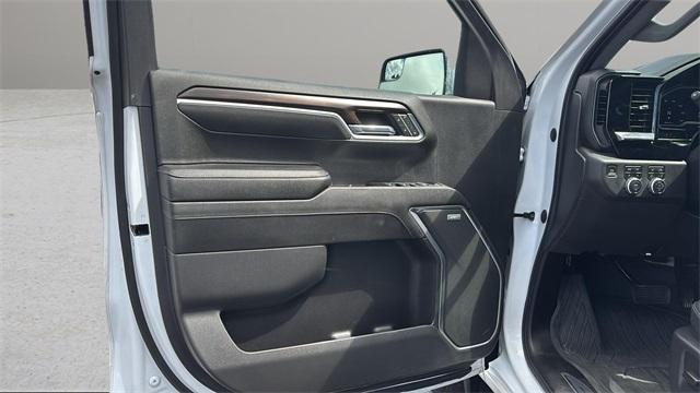 used 2023 GMC Sierra 1500 car, priced at $38,995