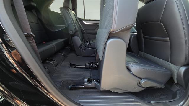 new 2026 GMC Acadia car, priced at $48,315