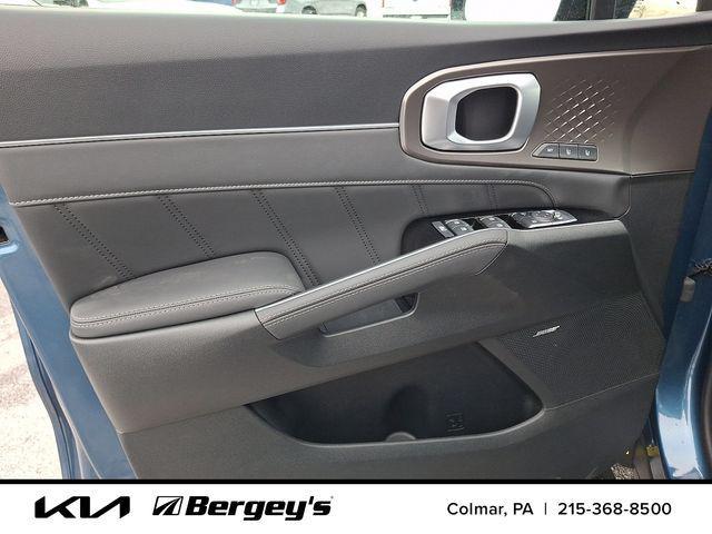 new 2026 Kia Sorento Hybrid car, priced at $47,604