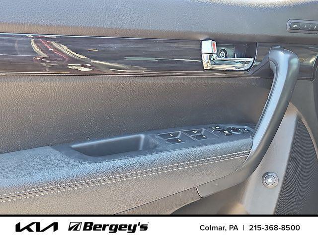 used 2013 Kia Sorento car, priced at $8,890