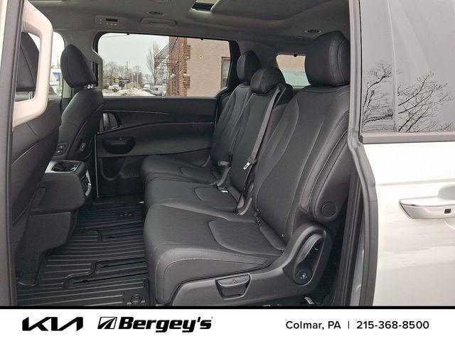 new 2026 Kia Carnival Hybrid car, priced at $50,397