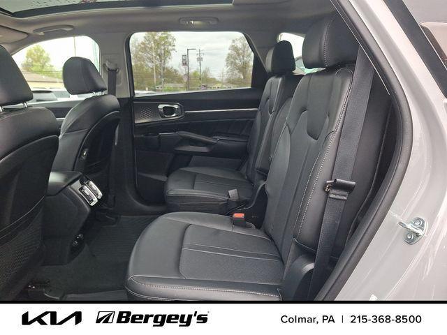 used 2023 Kia Sorento car, priced at $31,890