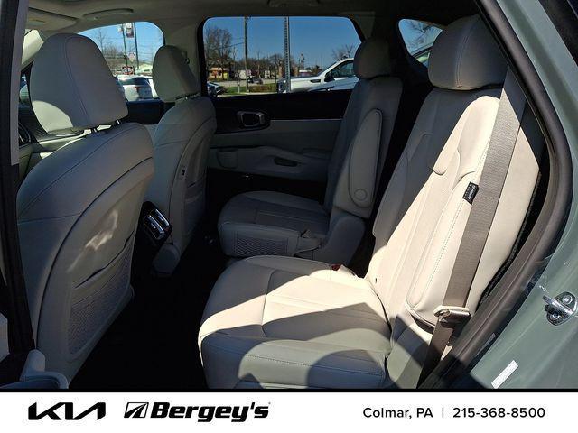 new 2026 Kia Sorento Hybrid car, priced at $43,663